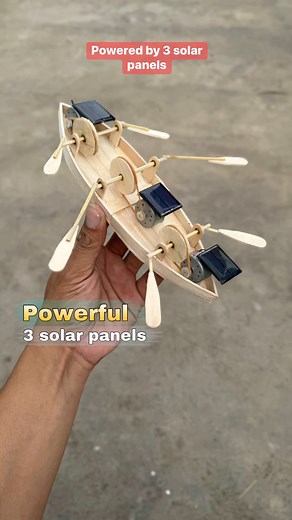 13M views · 132K reactions | Diy perahu dayung dengan 3 motor & 3 panel surya | Powered by 3 solar panels #diy #idebarangbekas #tutorial #toys #Amazing | Gudang Kreatif | Facebook