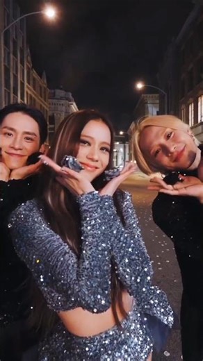 Top Trending jissoo flower challenge♥️🌹#jisoo #shorts