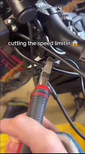 Installing the MotoMantis Bar Light Guide