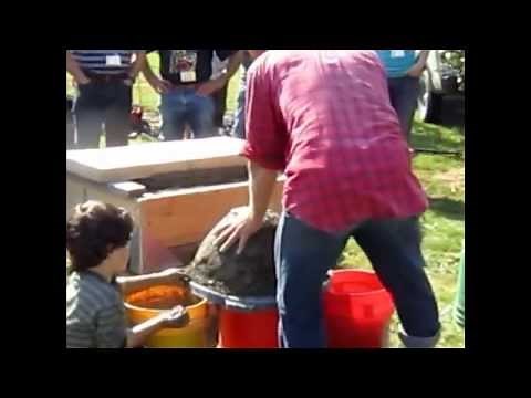 Earth Oven Construction with Kiko Denzer