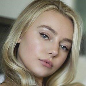 Cassie Brown – Age, Bio, Personal Life, Family & Stats | CelebsAges