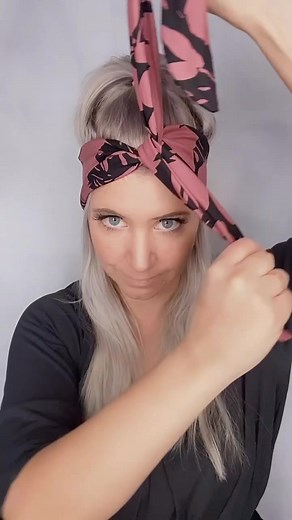 Quick and Easy Hairband Tutorial for Stylish Silver Hair