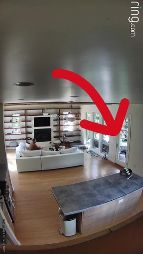 Mila is the cutest sister ever 🥹🥹🥹 the way she looks out for Schatzi is so precious.