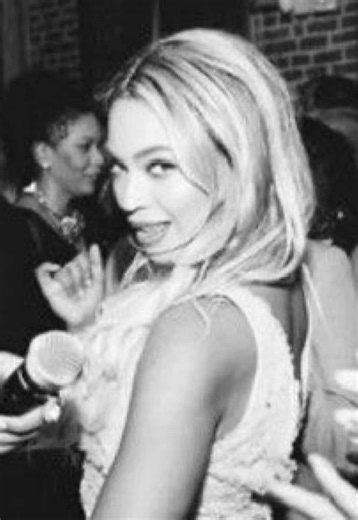 Like hello?? And she was pregnant here. Obsessed with this cover. #beyoncé #fy #prince #cover #beyhive