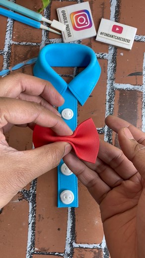 536K views · 4.3K reactions | Step-by-step: making a neat fondant bow and shirt collar for that perfect formal-look cake. Fondant cakes #BakerLife #CakeDecoratingIdeas #FondantDetails #CakeArtistIndia #CreativeCakes #CleanFondantWork #CakeDesigns #CakeDecorations #FondantSkills #CakesOfInstagram #InstaBakers #EdibleArt #CakeMakingProcess #StepByStepCake #fblifestyle | Chef Bablu Padiyar | Facebook