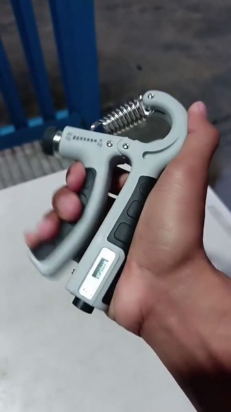Adjustable Hand Gripper for Strength Training