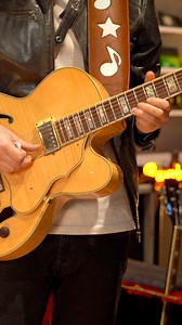 Octave Fuzz & Vibe 🎅🏻🎄🛸 #pedalpawn #octavefuzz #octave #vibe #pedalpawnoctone | Pedal Pawn