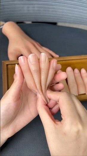 The Amazing Realism of Modern Finger Prosthetics 💎