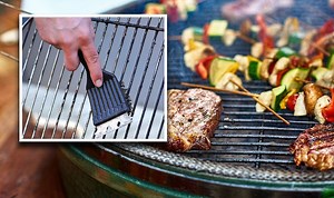 Phillip Schofield recommends his red wine for a barbecue