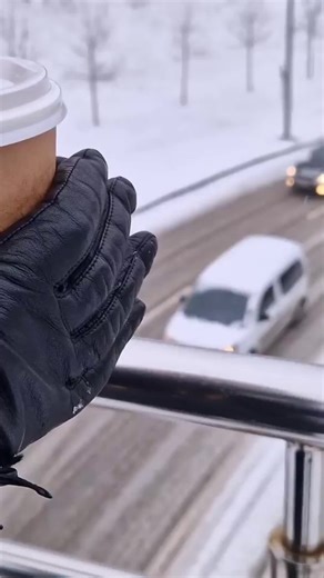 🚗❄️ Ready for adventure? Check out these 5 unforgettable winter road trips! From snowy mountains to cozy towns, each destination offers stunning views and festive vibes. Don't miss out on the magic of winter travel this year! #WinterRoadTrips #TravelGoals #AdventureAwaits