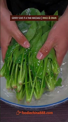 EASY STIR-FRIED SPINACH RECIPE #recipe #cooking #chinesefood #spinach #vegetables