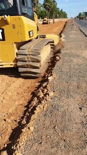 Bench cutting for embankment layer? #road #technology #construction