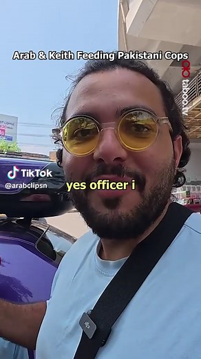 Pakistani Cops offering Drinks 🇵🇰 | @Arab #arab #sinclair #keith