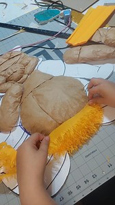 Decorando piñata de winnie the pooh técnica peluche en alto relieve #piñatasaylin #piñataspersonalizadas #smallbusinessbigdreams #emprendedesdecasa #winniethepooh | Piñatas Aylin