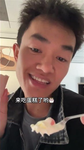 Baby's First Cake Eating Adventure