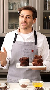 32K views · 401 reactions | Do you prefer cakey or fudgy brownies? #MarthaCollective food expert Thomas Joseph knows that brownie enthusiasts fall into two camps—and there are subtle changes you can make to your recipe to create the desired result: bit.ly/49ndJYP | Martha Stewart | Facebook