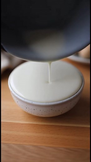 Béchamel Sauce Ingredients 3 Tbsp butter 2 cups warm milk 1/4 cup flour Pinch nutmeg (optional) White pepper, to taste Salt, to taste #BéchamelSauce #CookingTips #HomemadeSauce #CreamyDeliciousness #SauceRecipes #CulinaryBasics #FrenchCuisine #ComfortFood #FoodieFavorites #CookingAtHome | Helen Cooking | Facebook