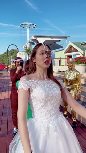 結婚式の余興VTRで花嫁鼻フックに挑戦！