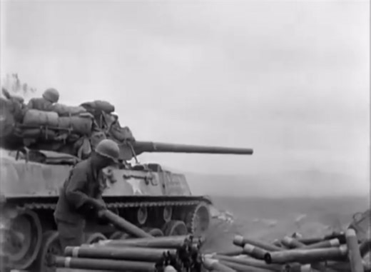 The M18 Hellcat is a self-propelled artillery vehicle (tank destroyer) of the United States during World War II. From July 1943 to October 1944, General Motors Buick Division produced 2,507 M18 tank destroyers. During World War II, the M18 was actively used by the United States military in 1944-1945 in battles in Italy and North-Western Europe. #ww2 #usa #war #trending #usa🇺🇸