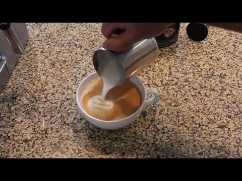 De'Longhi ECP3630 review - Making a caffè mocha