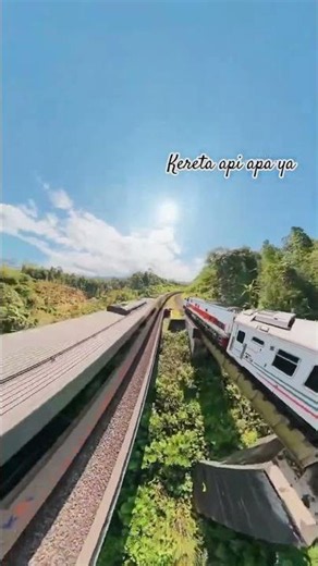 Kereta api apa ya.....