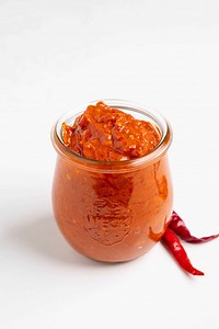 Homemade Harissa (A Moroccan Cooking Staple)