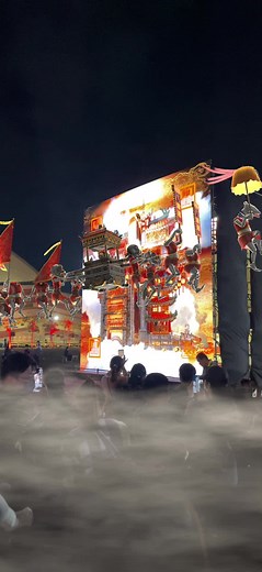 剩最後幾天 趕快到現場看看 雖然一樣在手機才看的到🤣🤣🤣 #台南高鐵燈會 #台南燈會 #眾神之門