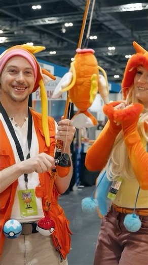 Charizard goes fishing at MCM London 😂🐟 POKEMON COSPLAY 🧡