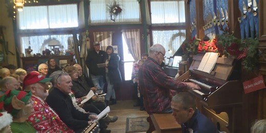 Small town South Dakota store continues holiday tradition