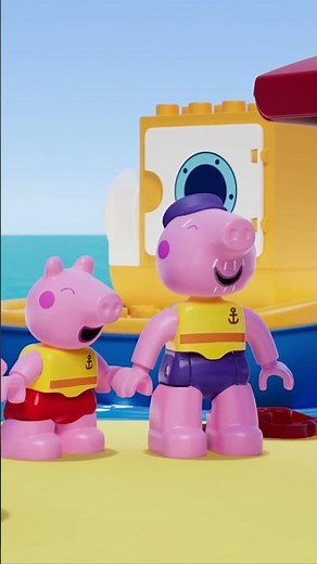 Fun at the Beach with Peppa Pig and George! 🐚 🏖️🐠