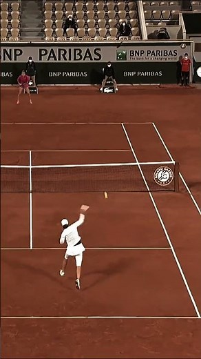 Iga’s skills at Roland-Garros 🔥🥵 #rolandgarros #tennis #swiatek #tennisedit