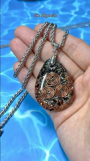 Customize your orgonite necklace!⚡Choose the materials that match your vibe and daily wear👍