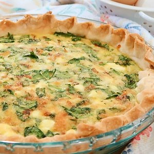Easy Spinach and Feta Quiche Recipe