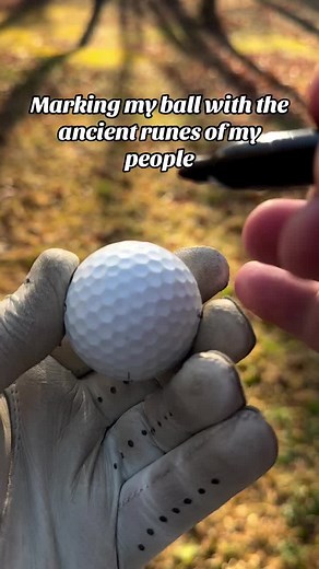 A relic from the 1900’s 📹 - @sethbsharp #golf #90skid #golfing #golflife #golfaddict #golfstagram #golfball #golfballs #golfofinstagram #golfclub #golfcourse #callaway