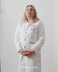 18K views · 147 reactions | The Knot Wallet. Meticulously crafted by artisans at our atelier in Madrid. Finished with an embossed gold LOEWE logo and unique knot zip pull. Find out more on loewe.com #LOEWE | LOEWE | Facebook