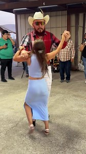 La chaparrita si se mueve #highlightsシ゚ #bailar #viral #bailando #dancecommunity | Alma Abrego