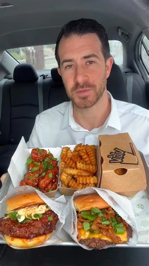 Trying @shakeshack NEW Korean Inspired Menu for Lunch | Shake Shack