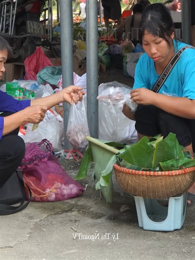 126K views · 2K reactions | Ngoan's greatest joy - Building bamboo floors on the stream October 20th gift from two children Part 16 | Mother Lifestyle | Facebook