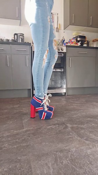 You all LOVED the USA heels… 🇺🇸🔥 So how about the British version? 🇬🇧👠😂 Same shuffle. Same tune. Let’s see if the Union Jack can do what the USA did… 👀🇬🇧 #heelshuffle #shuffleinheels #rm #ukheels #unionjack