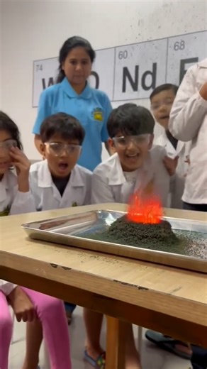 Science class just got lit! 🔥🌋 | UNILAD