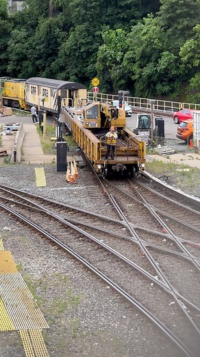 10K reactions · 452 shares | NYCT Locomotive 899 Returning to The MTA 38th St Train Yard & Facility. #NYCSubway #NYC #MTASCAPES #NYCSubwayLife @MTA @MTALIRR #Subway #Railfanning #NewYorkCitySubway #LIRR #SubwayTrain #NYCHistory #NYCTransit #TrainOperator #TrainConductor #MTA | NYC Subway Life | Facebook