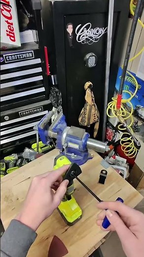How to add/remove Ryobi Oscillating Multitool head/blade #ryobitools #ryobimultitool #tools #diy