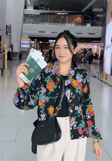 Exploring the Majestic Taj Mahal: A Travel Guide