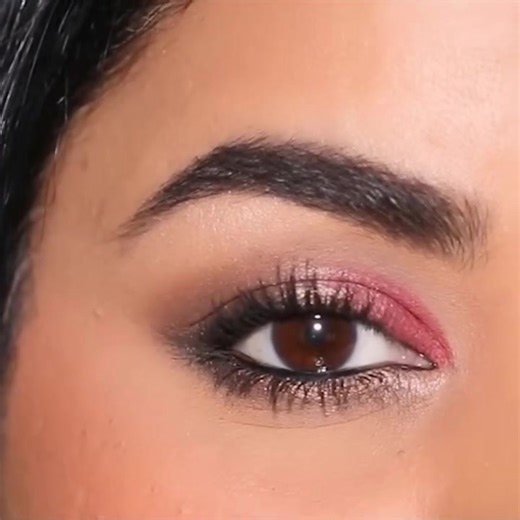 How to use the "V" method for your makeup!