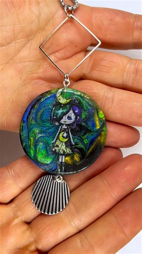 Les Coupines® on Instagram: "🎉 RÉVÉLATION DU JOUR ! 🎉 Vous l’attendiez… elle arrive 😍 La Coupine à l’honneur pour cette journée 100% qui démarre aujourd’hui à 12h30 pétantes sur le site, c’est bien… 🌙✨ LOUNA ✨🌙 Toutes les photos des pièces seront mises en ligne dans la matinée, alors ouvrez l’œil 👀 et surtout… ne soyez pas en retard, ça risque d’aller très vite ! 📦 Petit rappel pratique : Pour toutes celles qui ont déjà une commande en cours, pensez à choisir “retrait en boutique” au mome