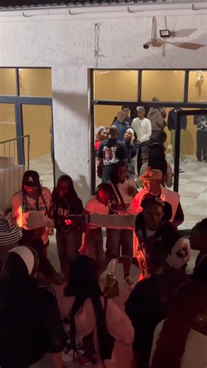 never allow me to do the stokey dance otherwise intombi yakho ungabona sele ungayboni😭😭 | Stoko Loko