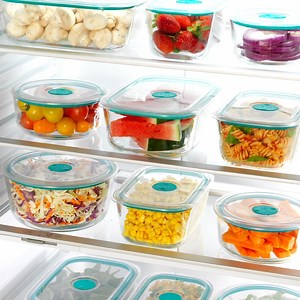 WIN the ultimate fridge organisation pack! We have teamed up with HelloFresh to help speed things up in the kitchen and reduce food waste by settling the debate: how to organise your fridge You have the chance to WIN 1 of 5 Décor Australia glass container packs, so it's easy for you to pack and stack your fridge How to enter: • Share a photo of the inside of your fridge • Tag @hellofreshau • Post it to your Insta feed or stories with #HFfridgehack The winners will be announced on 30th April. See