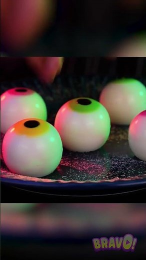 Home made eyeballs jellies! 👀 Spooky snack recipe for Halloween! 👻