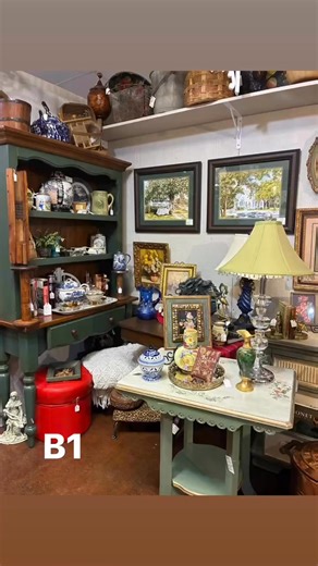 Booth B1 refresh! #thetradingpostlampasastx #lampasassquare #lampasastx #shoplocal #antiquemall #TheTradingPost #vintagebooth #antiques #ShopSmall The Trading Post, Lampasas, Tx Monday through Saturday 9am-5pm | The Trading Post