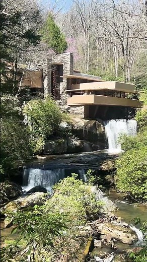 Amazing View Of Frank Lloyd Wrights Falling Water